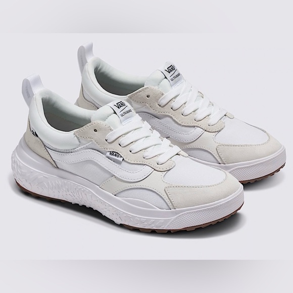 Vans Shoes - •VANS•NWT CLASSIC TRUE WHITE ULTRARANGE NEO VR3 LACE UP SNEAKERS SIZE 8 (UNISEX)
